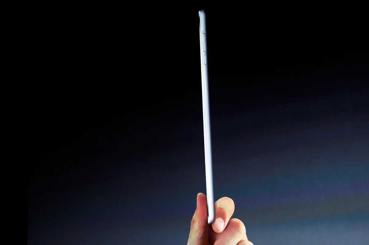 2012-10-23T193545Z-01-SFO24-RTRMDNP-3-APPLE-IPAD-JPG2428278170235372263