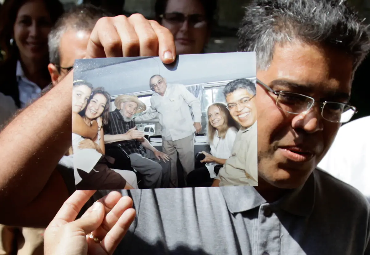 2012-10-21T180655Z-01-HAV01-RTRMDNP-3-CUBA-CASTRO-JPG3722626132655472557