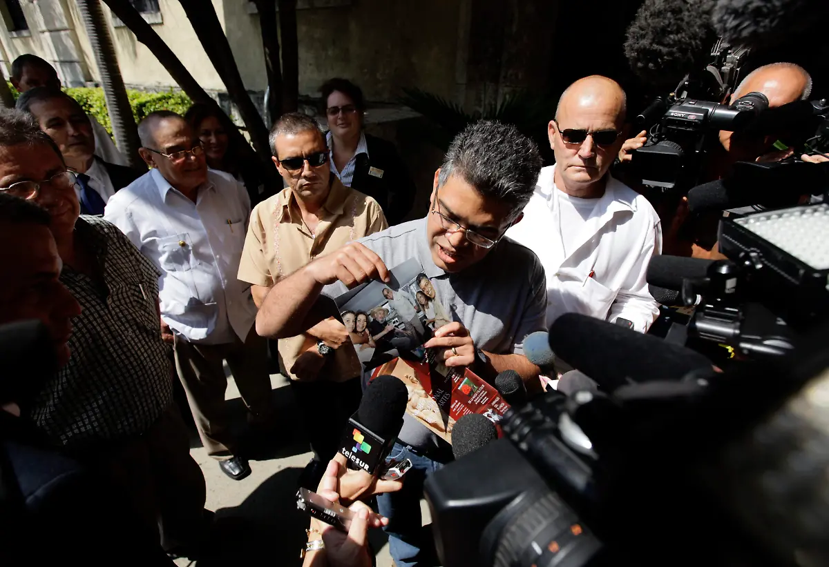 2012-10-21T182245Z-01-HAV05-RTRMDNP-3-CUBA-CASTRO-JPG1042048458632479456