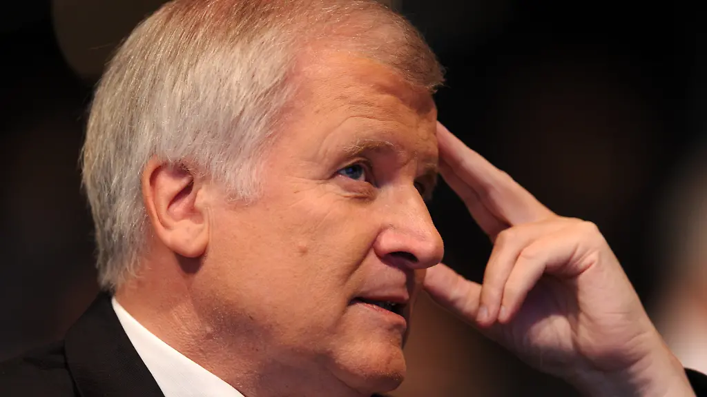 37r01744-jpg4497924755760702671