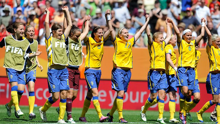 Schwedens Fußballerinnen gehen als Favorit in ihr Halbfinal-Duell mit Japan.