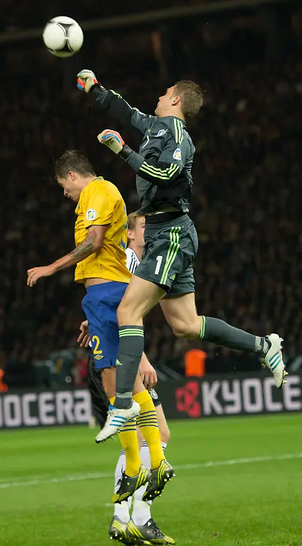 DI10387-20121016-jpg5800034174863629105