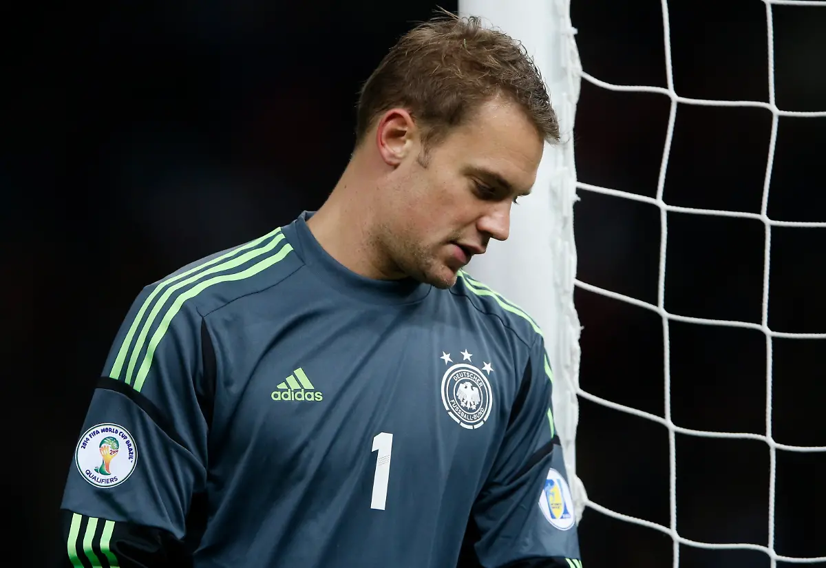 2012-10-16T211402Z-01-BER25-RTRMDNP-3-SOCCER-WORLD-JPG5807343042959866509