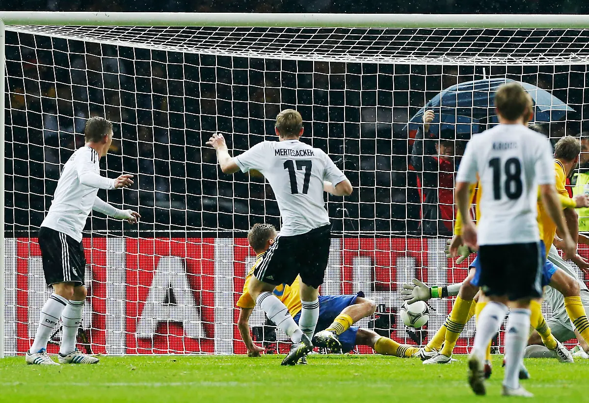 DAB2860-20121016-jpg8947130101884846713