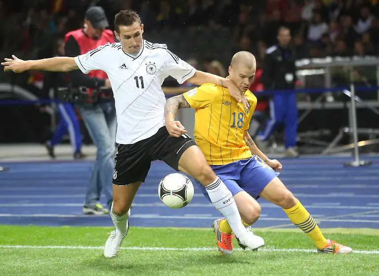 37ol2808-jpg7240331979657150304