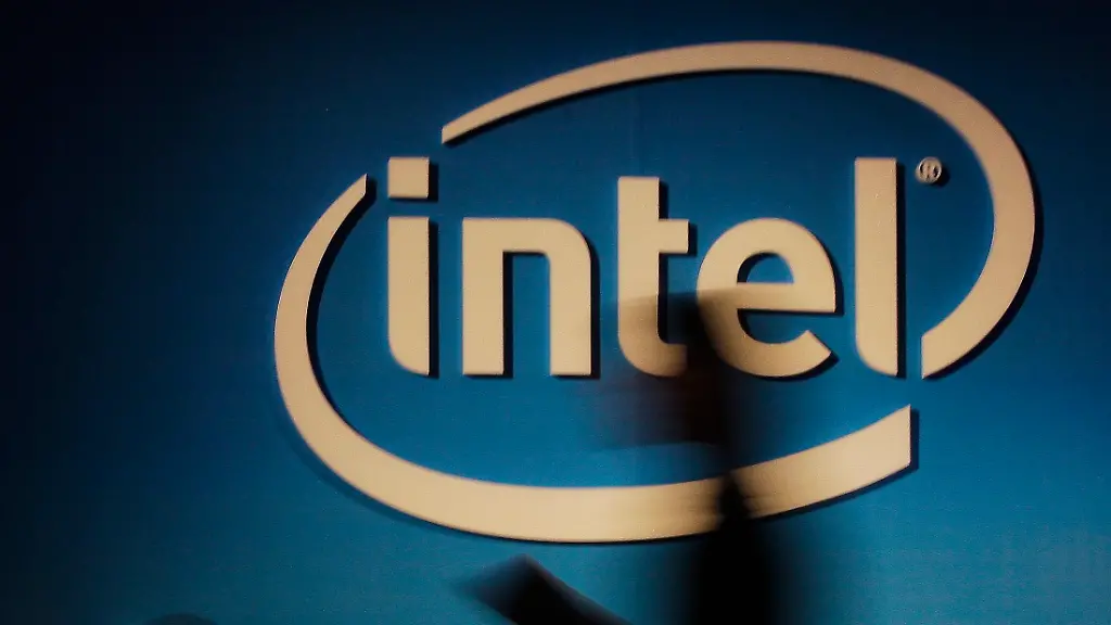 2012-10-16T201558Z-01-TOR401-RTRMDNP-3-INTEL-RESULTS-JPG5670889577716092248