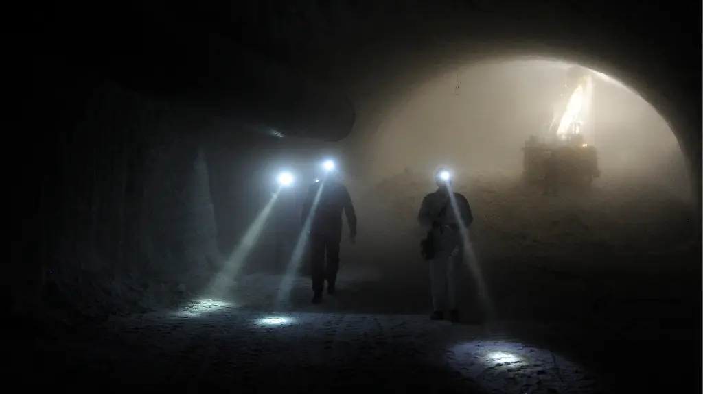 DI10072-20121007-jpg4760402934358128403