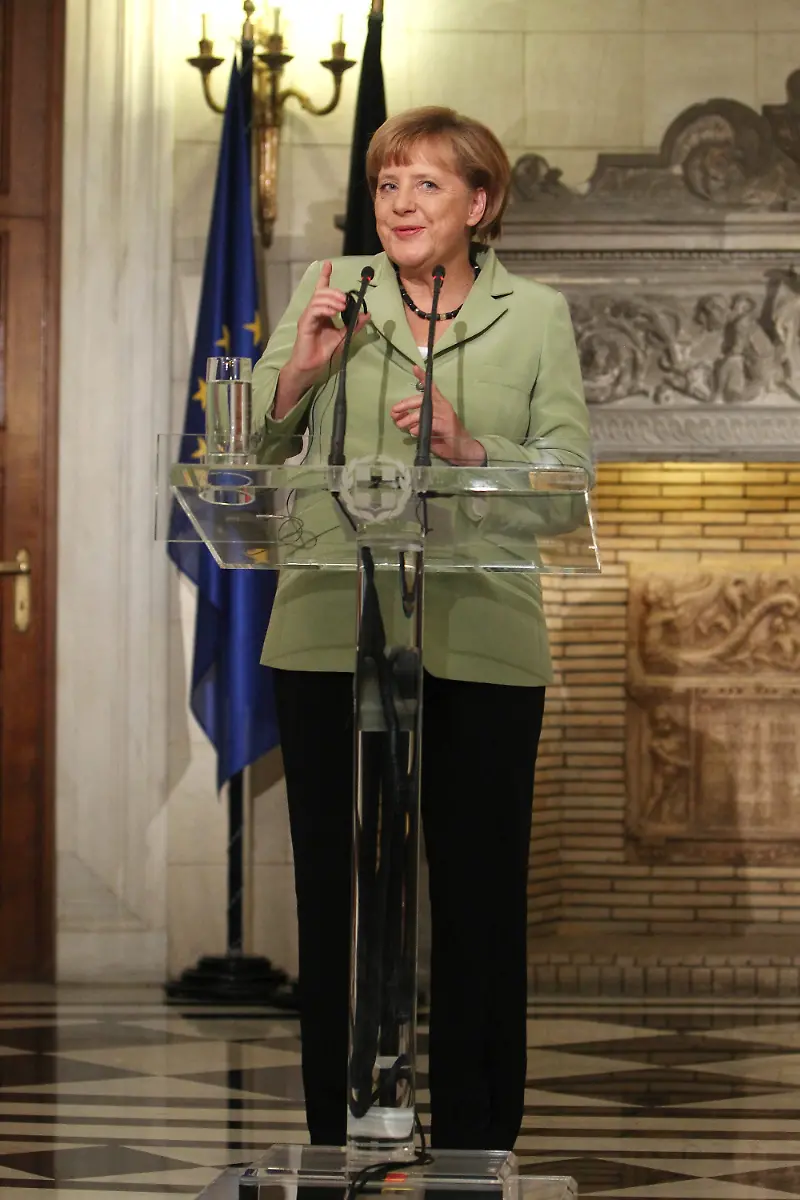 37js4407-jpg917303899552248000