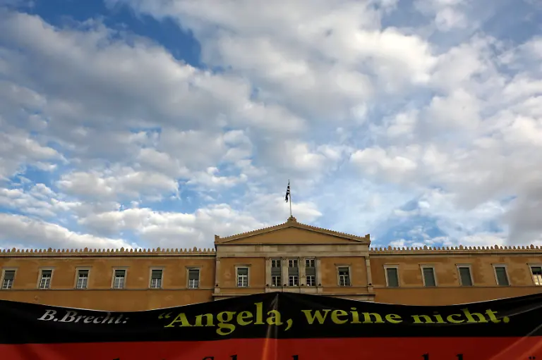 2012-10-08T164919Z-01-YAN10-RTRMDNP-3-GREECE-JPG8066196390182513723