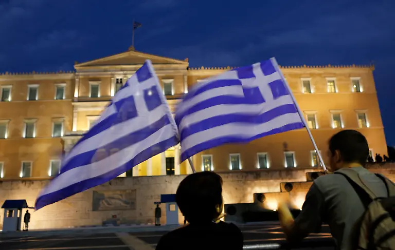 2012-10-08T165543Z-01-YAN11-RTRMDNP-3-GREECE-JPG3327242007529321356