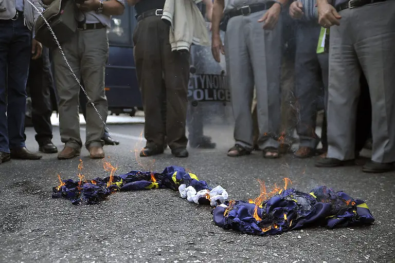 37j02205-jpg8854062489509647544