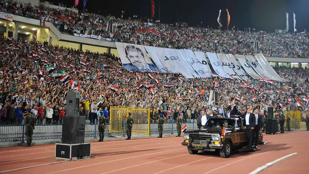 2012-10-06T232518Z-01-AMR050-RTRMDNP-3-EGYPT-MURSI-SPEECH-JPG2119527512098583809