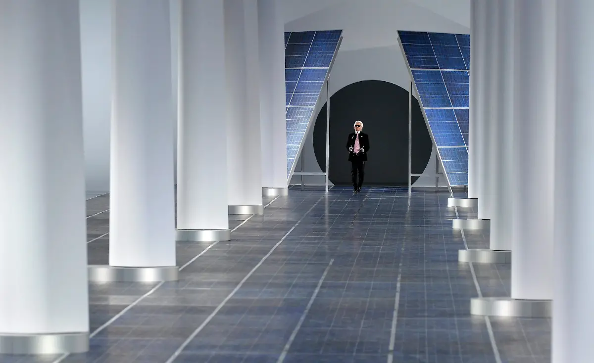 37f11240-jpg5484487486906841034