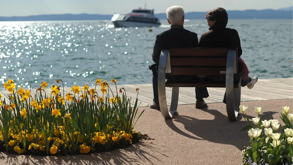 DI10060-20121001-jpg6127922184317523504