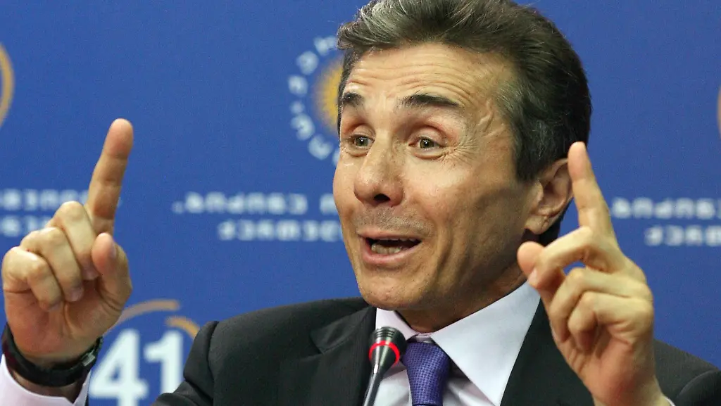 37f52222-jpg8635800966002666232