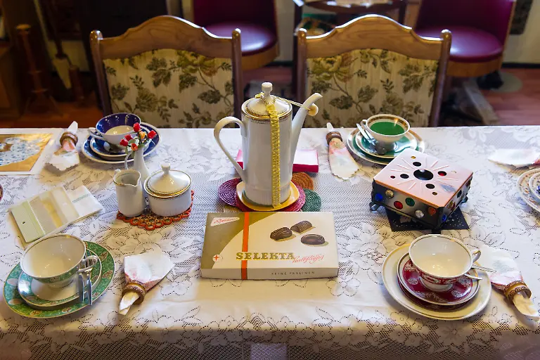 DI10186-20121001-jpg2765023274023509589