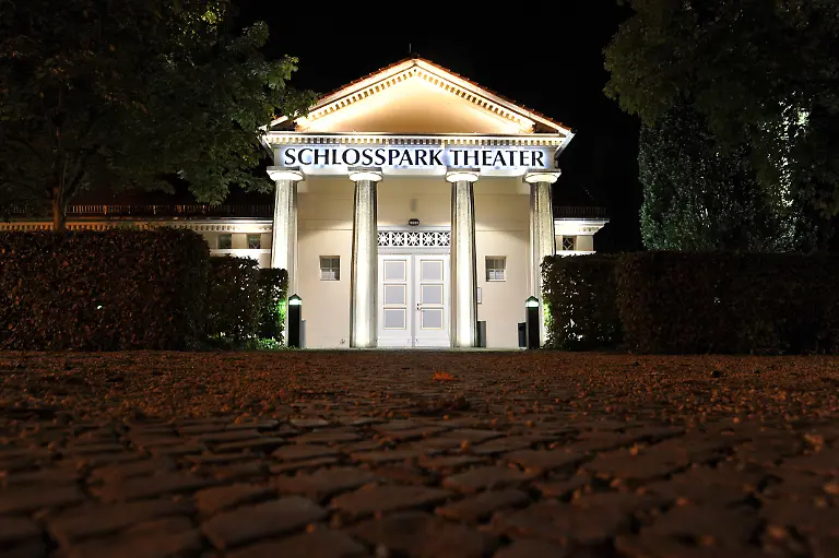 DI30313-20121001-jpg1471607470379256288