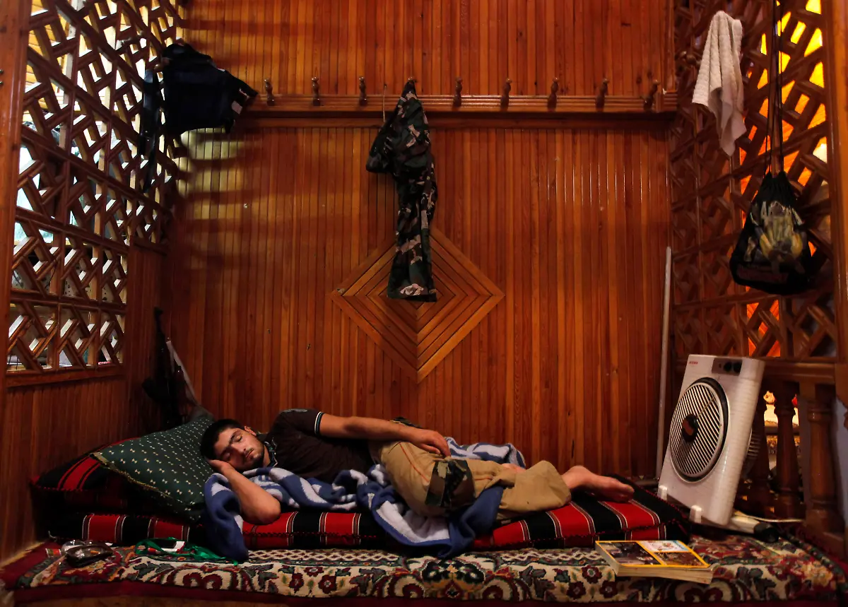 DAB2693-20120929-jpg3060990782508439337