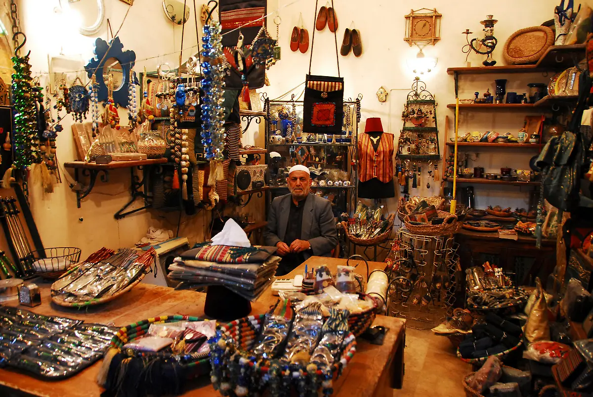 DAB3244-20120929-jpg4677908676295812676