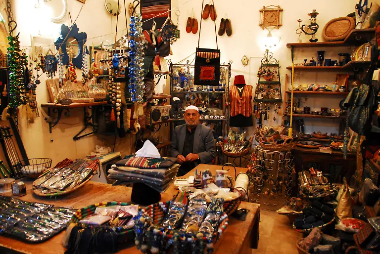 DAB3244-20120929-jpg4677908676295812676