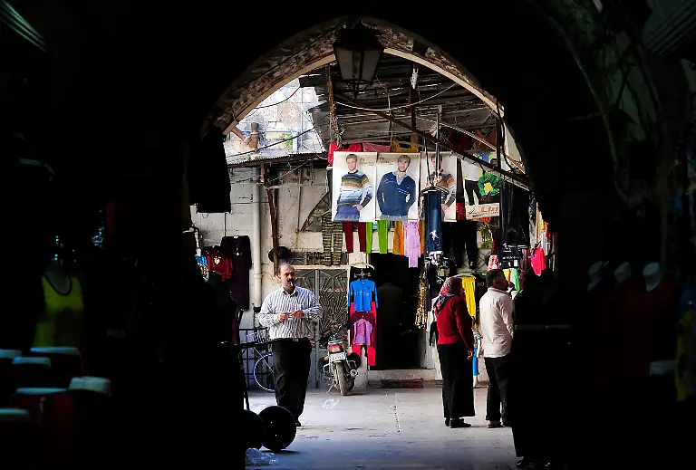 2012-09-30T102808Z-01-FBI06-RTRMDNP-3-SYRIA-CRISIS-JPG2390137107380382602