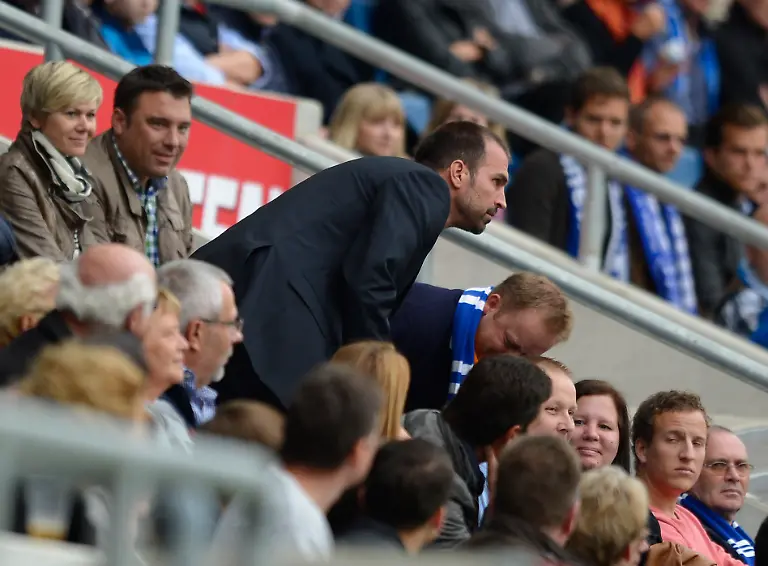 DI30368-20120929-jpg1933618796648474087