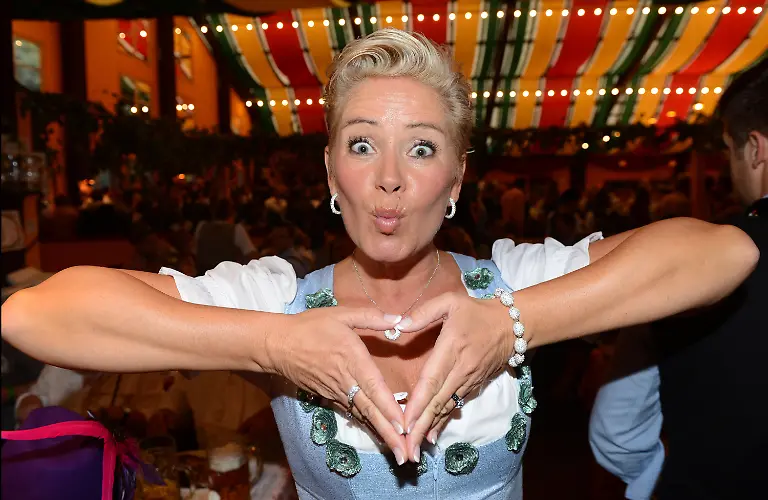 37cy2604-jpg6675845786109195880