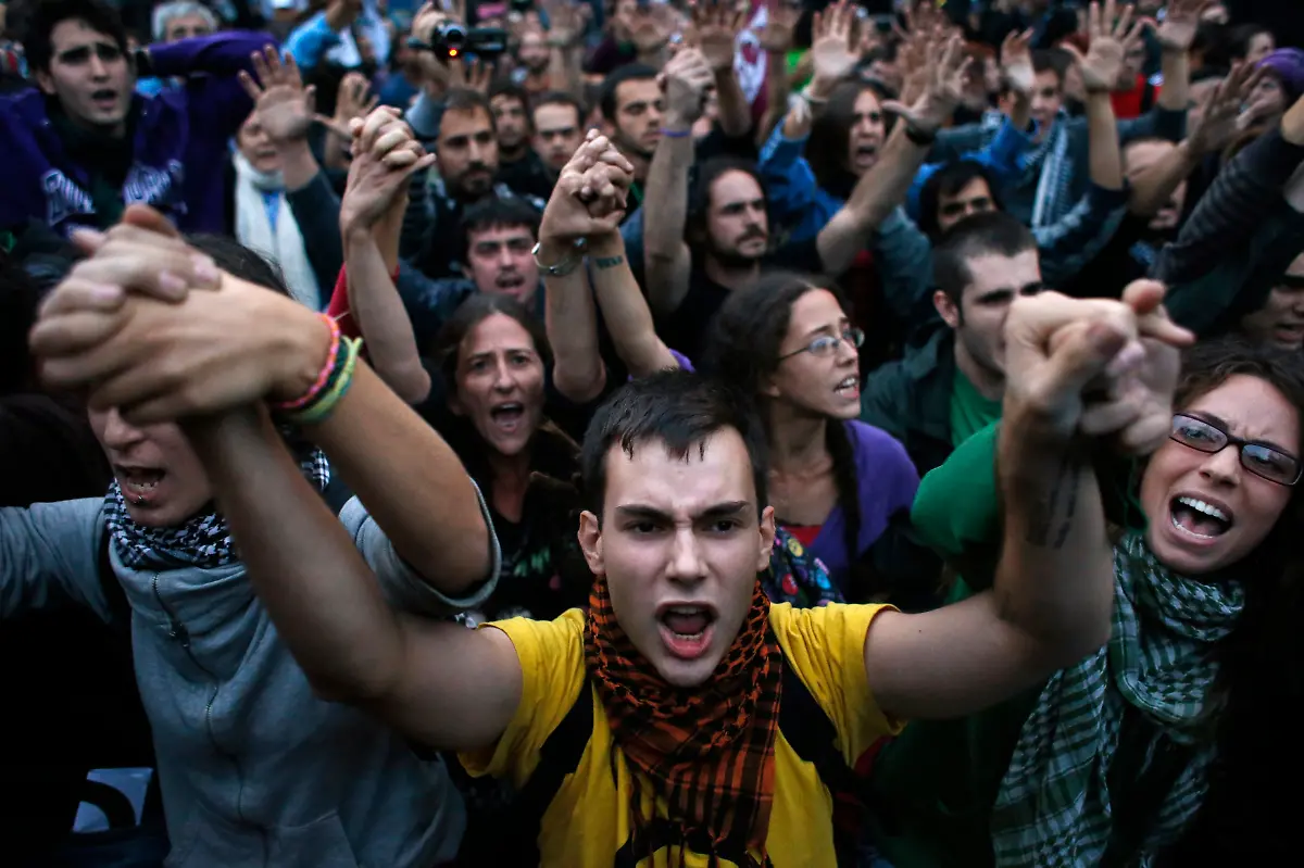 2012-09-25T204621Z-01-SVP113-RTRMDNP-3-SPAIN-BUDGET-JPG7077173198229754547