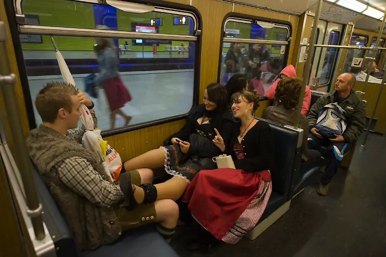 DI10071-20120922-jpg2596422421677647629