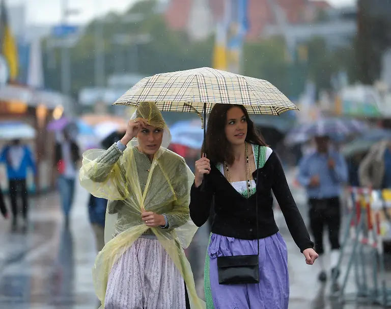 2012-09-22T083721Z-01-GUI02-RTRMDNP-3-GERMANY-OKTOBERFEST-JPG4480589546253713653