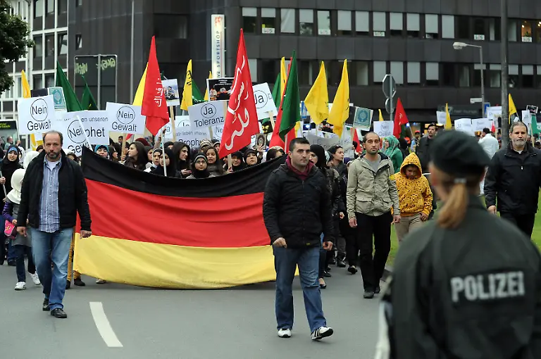 DI10304-20120921-jpg8808259501040553737