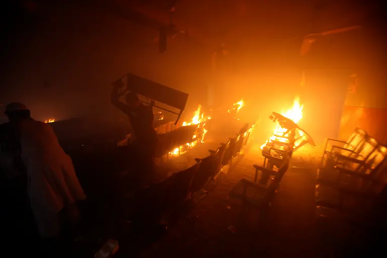 DAB3095-20120921-jpg895152722531614986