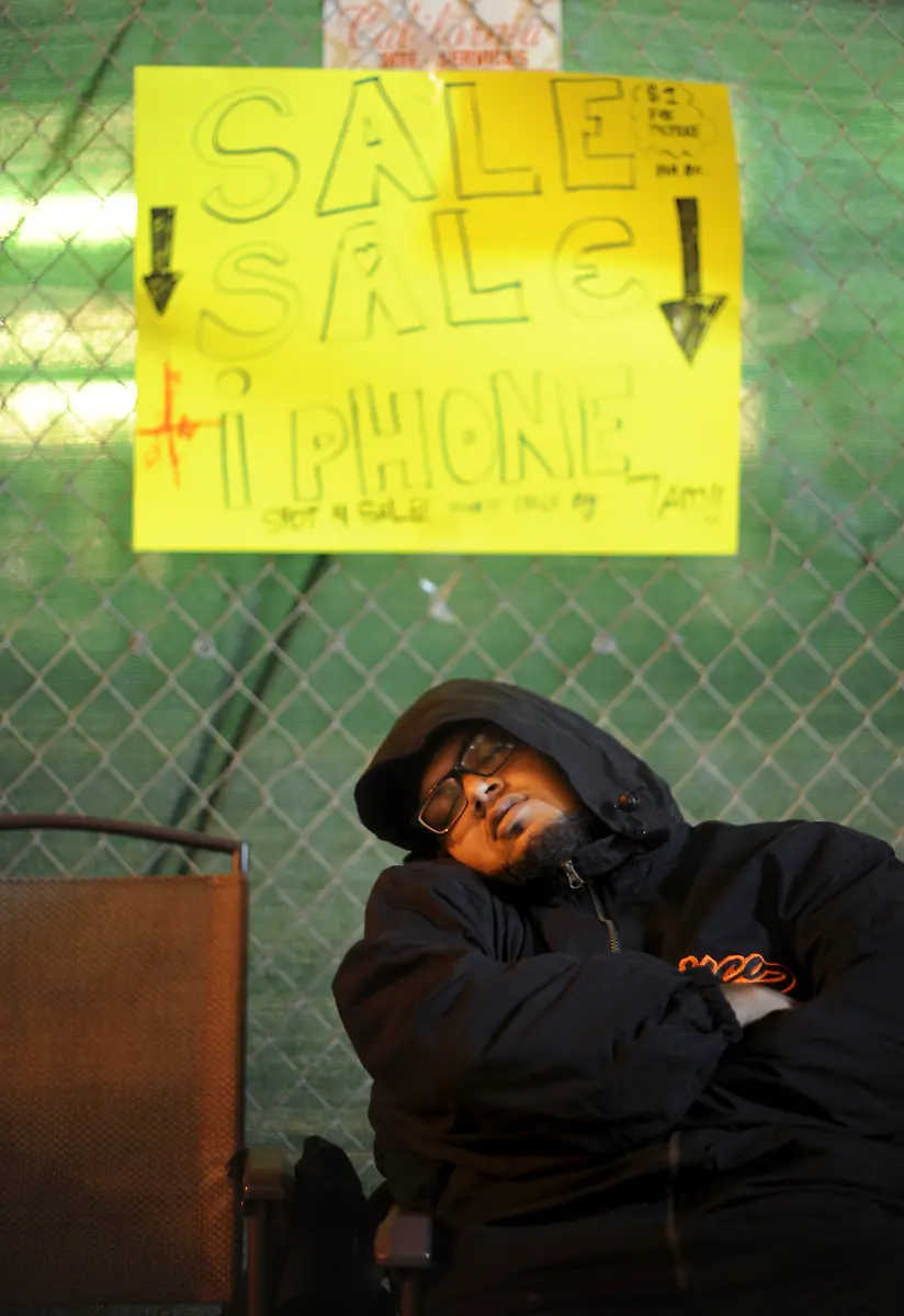 2012-09-21T170631Z-01-NOB02-RTRMDNP-3-APPLEIPHONE-JPG655560515927152623