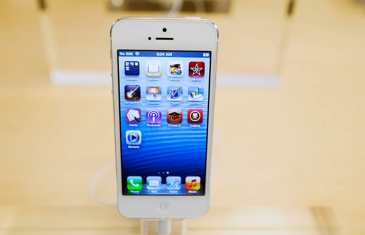 2012-09-21T132314Z-01-LJJ035-RTRMDNP-3-APPLE-IPHONE-JPG1350900820045146570