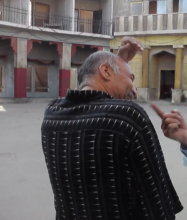 2012-09-18T020658Z-01-LOA102-RTRMDNP-3-FILM-PROTESTS-CALIFORNIA-JPG7555632724778519843