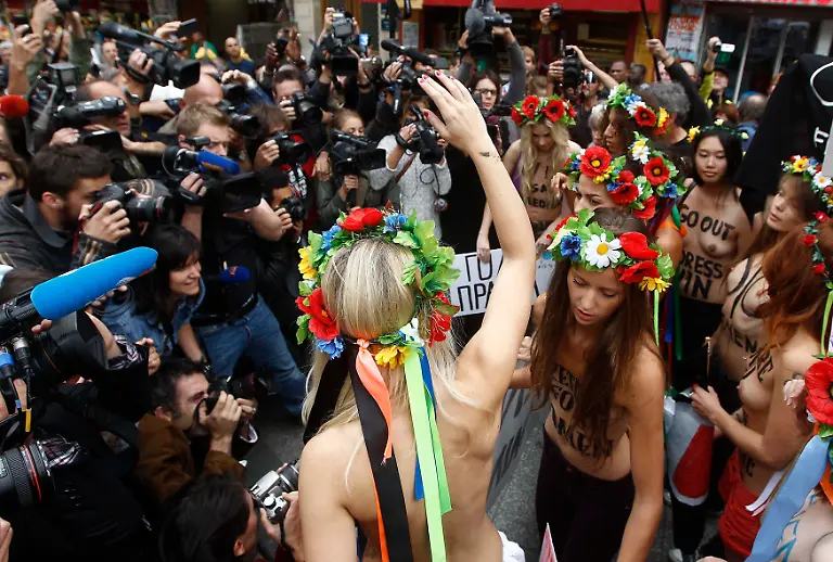 2012-09-18T123745Z-01-JNA15-RTRMDNP-3-FRANCE-JPG3869350411485548001