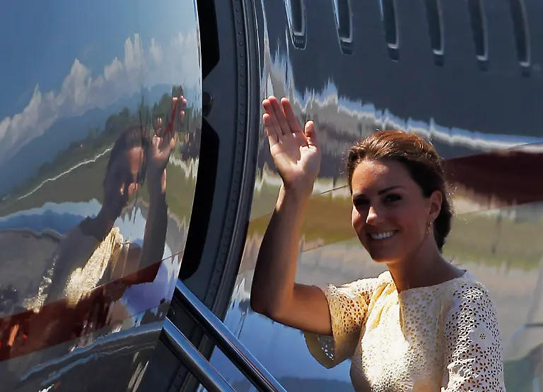 2012-09-17T235531Z-01-DGM01-RTRMDNP-3-BRITAIN-ROYALS-JPG790738721504241204