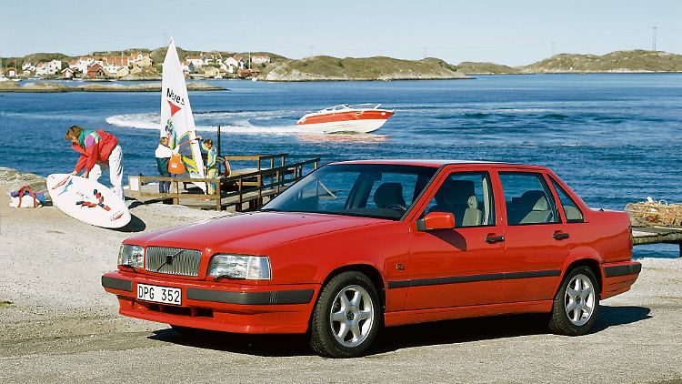x04Volvo850Jahr1991Quelleautodrom.jpg