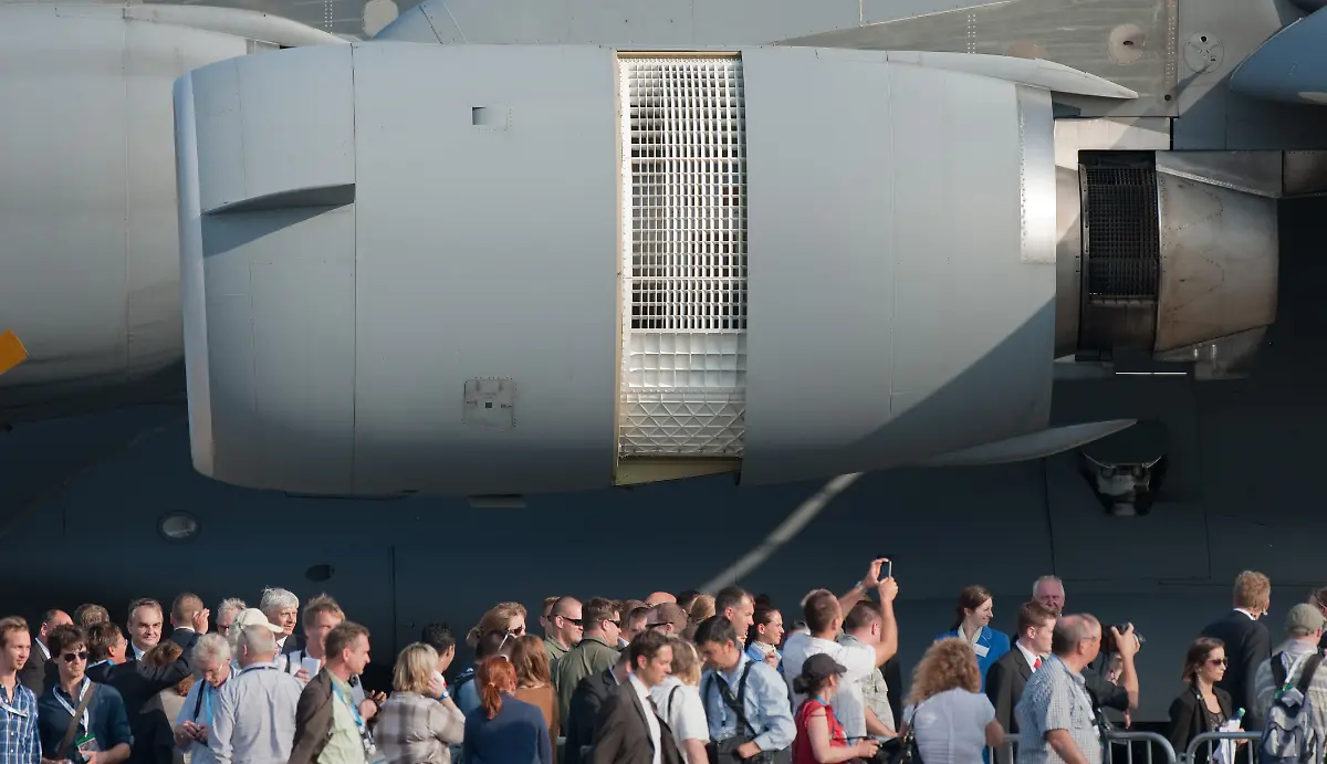 DI30354-20120911-jpg6250194692099747127