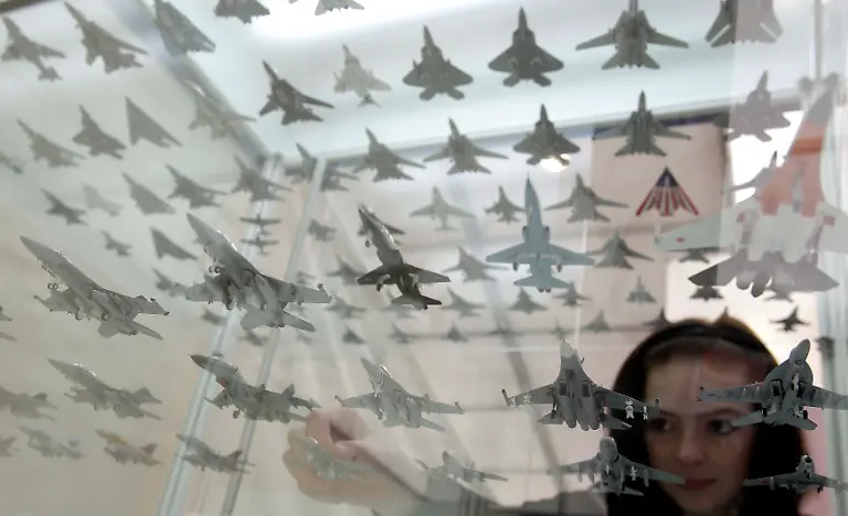 2012-09-10T105636Z-01-TOB08-RTRMDNP-3-GERMANY-JPG7414623589018445482