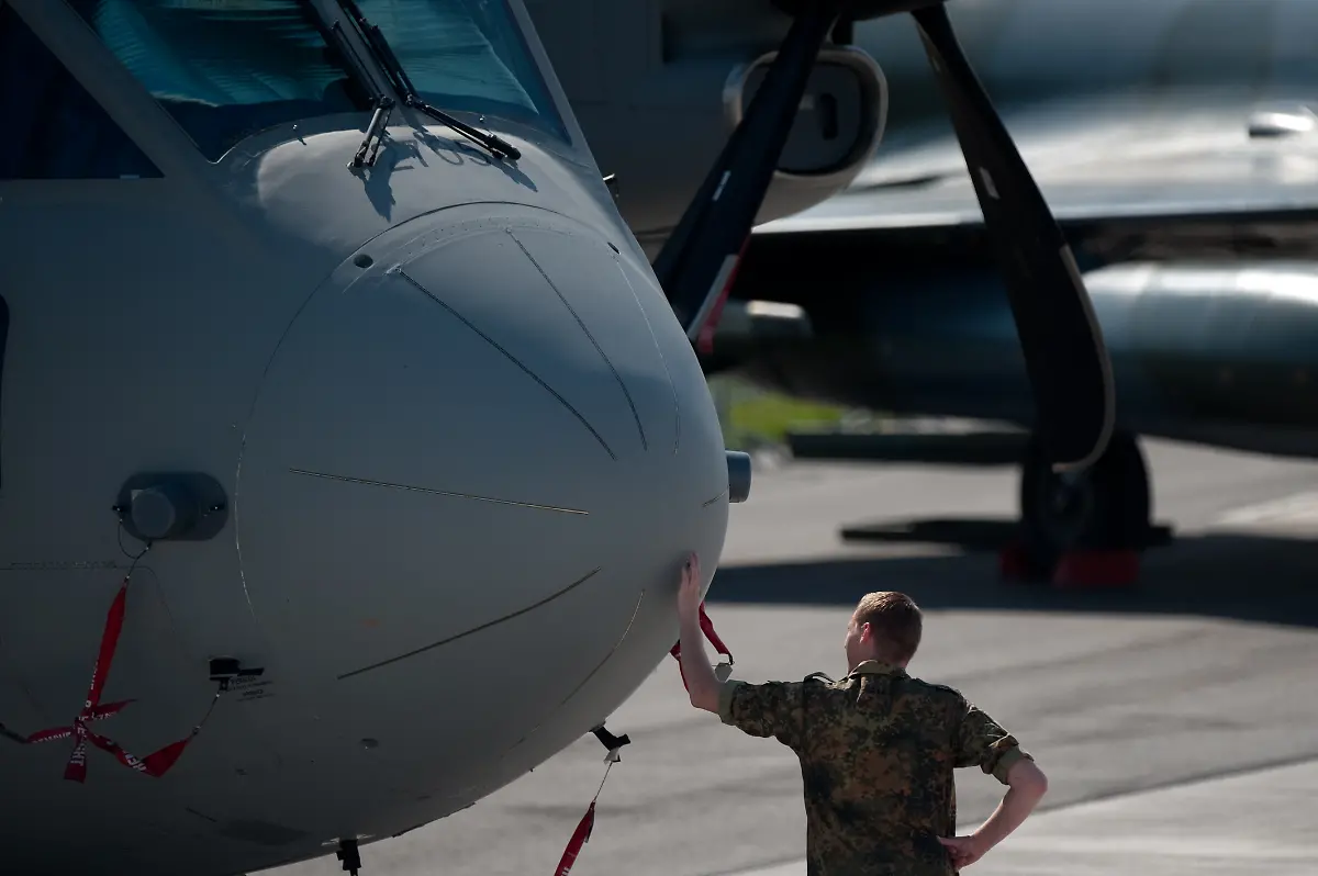 DI10206-20120910-jpg3544930618161631140