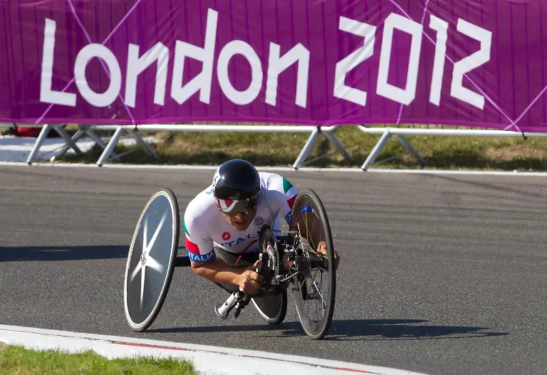 DI30122-20120909-jpg8504415411160895931