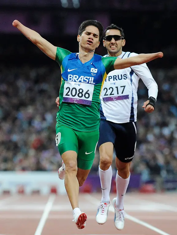 36uk5635-jpg5749693123170212452