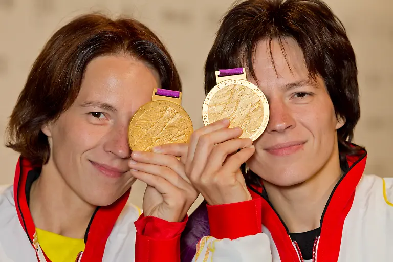 DI30081-20120909-jpg805397657315451395