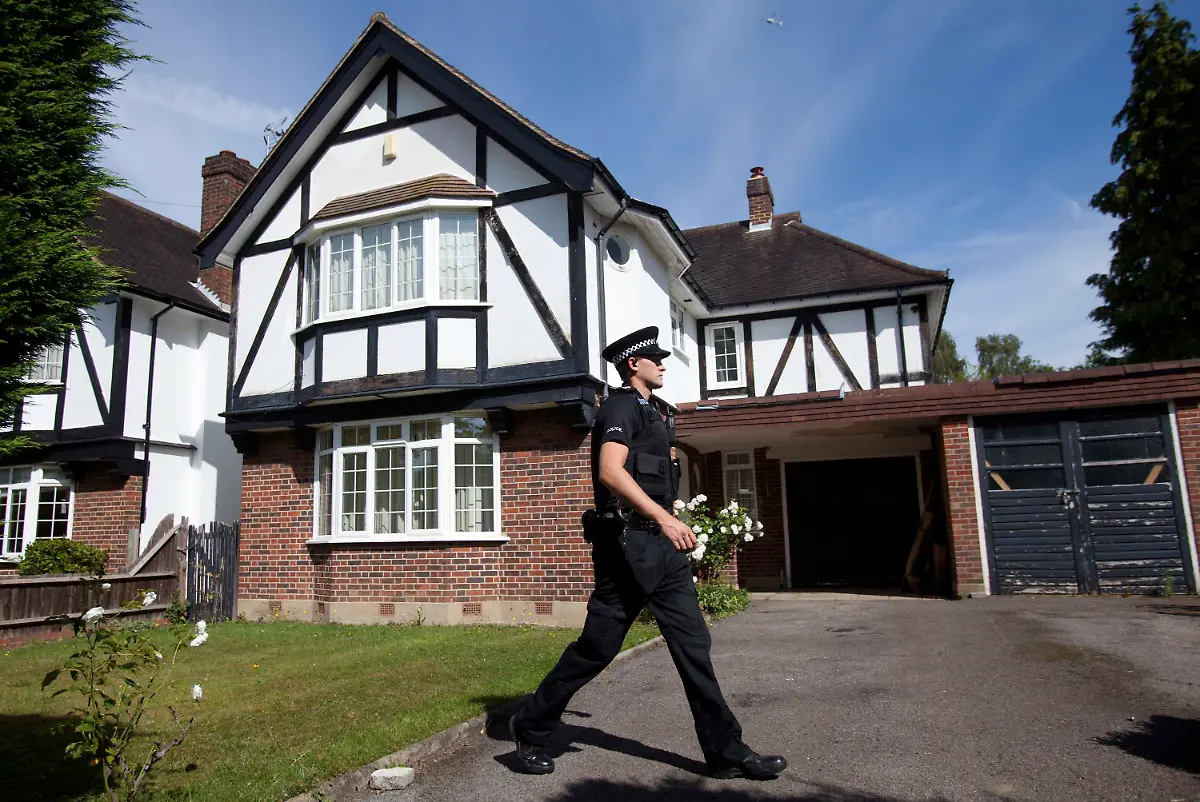 2012-09-06T131442Z-01-NGH09-RTRMDNP-3-FRANCE-KILLINGS-JPG892574976047754990