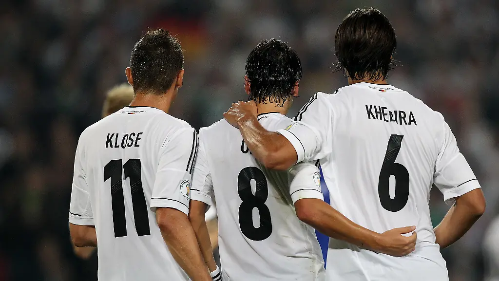 DI30435-20120907-jpg19671294426855484