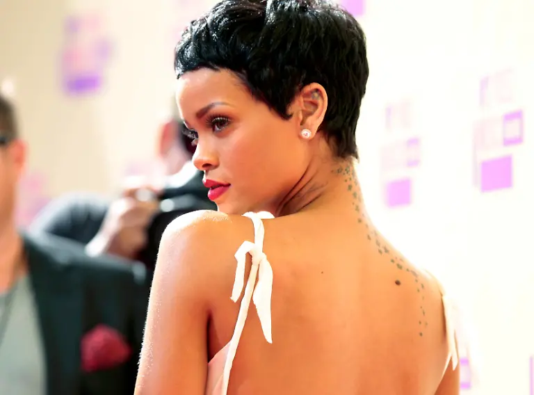 2012-09-06T231140Z-01-LOA28-RTRMDNP-3-TELEVISION-MTV-VMA-JPG3508283594423984069