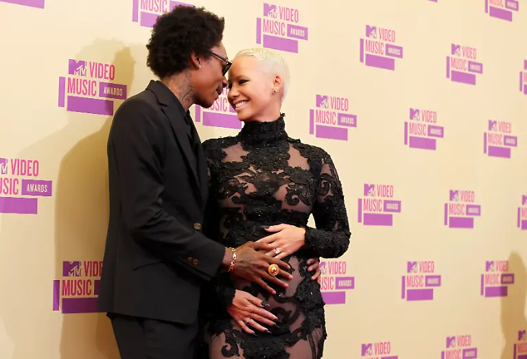 2012-09-06T235217Z-01-LOA325-RTRMDNP-3-TELEVISION-MTV-VMA-JPG1845436832119027925