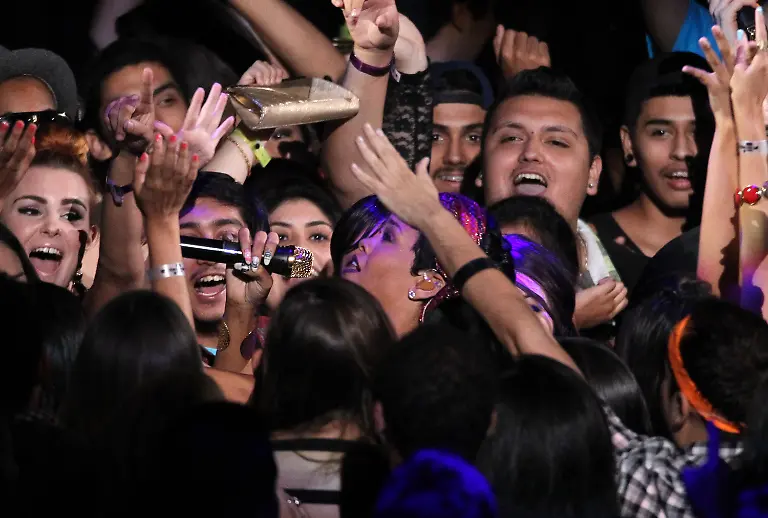 DAB1069-20120907-jpg3299988253495519089