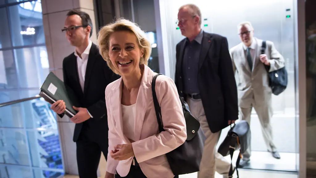 DI30305-20120905-jpg9078532653359687246